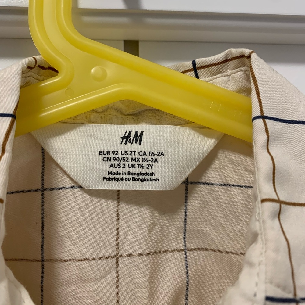 💜2/$30 H&M Cotton Shirt - Cream and Blue - Picture 5 of 6